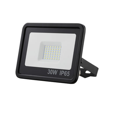 Sistema di illuminazione esterna a LED con materiale di scarico termico in alluminio esteso e gamma di tensione 100-305V 50/60Hz